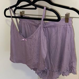 Lisa say Gah two piece lounge set